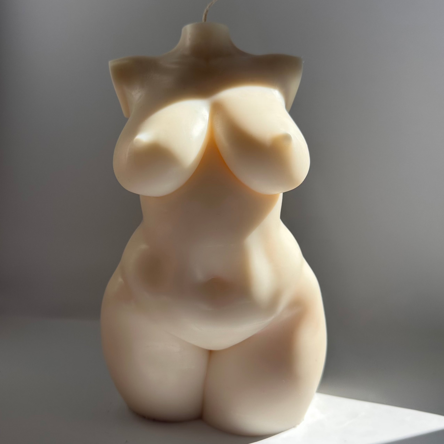 Gabriela Candle - 20 cm