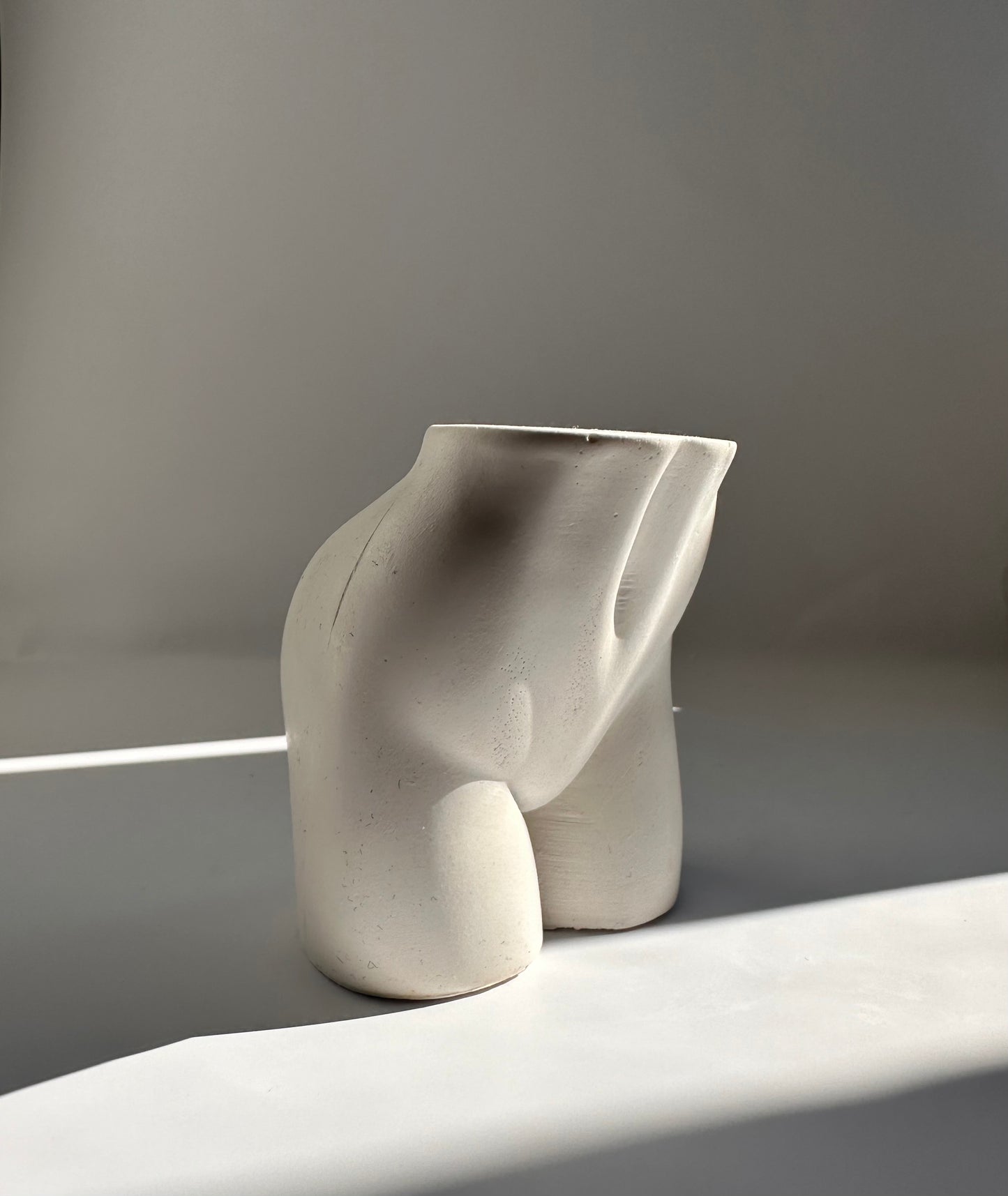 Lady Butt Statue - 9 cm